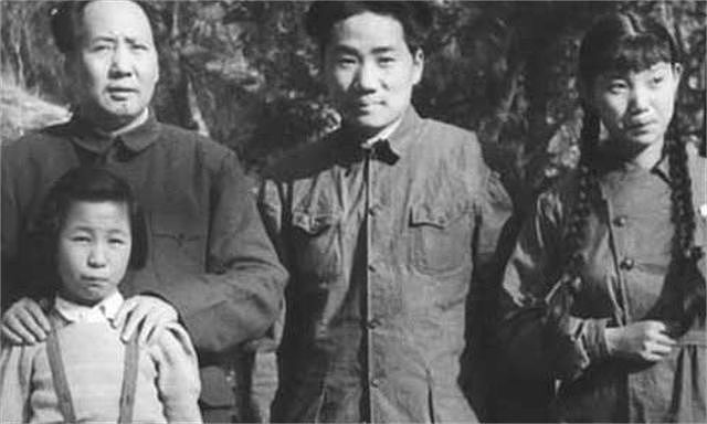 张玉凤透露毛主席最后一年的生活：他非常孤独，经常一个人掉泪 - 11
