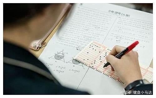 中国最长姓氏：考试时写名字得急哭，老师一看：很多字我也不认识 - 5