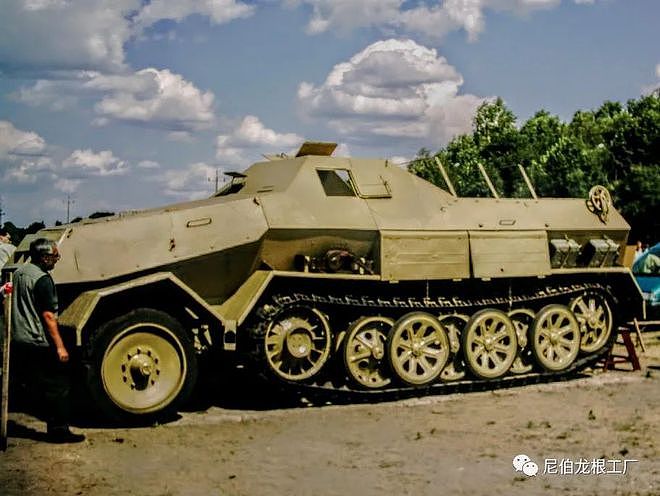 装甲大驼鹿：Sdkfz 8 DB10装甲型实车小赏析 - 66