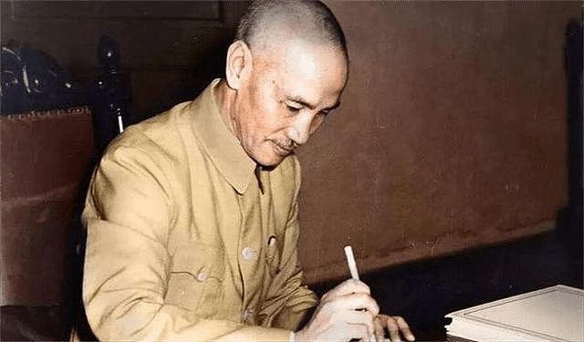 黄维改造了27年，特赦后想赴台给蒋介石扫墓，却在出发前夜死去 - 9
