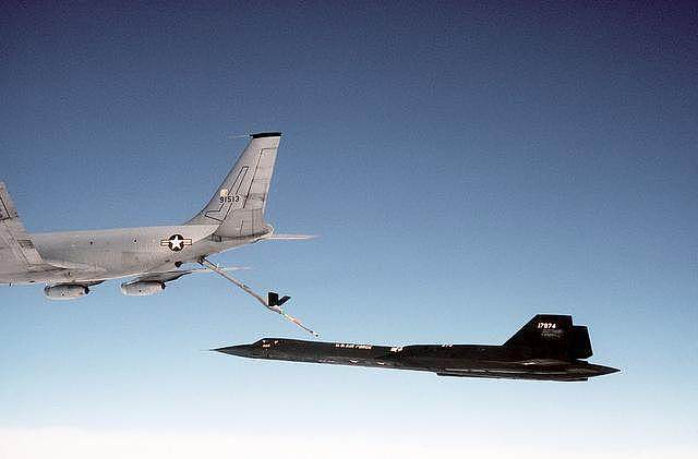 你不知道的SR-71“黑鸟”: 曾被故意设计成边飞边漏油 - 5