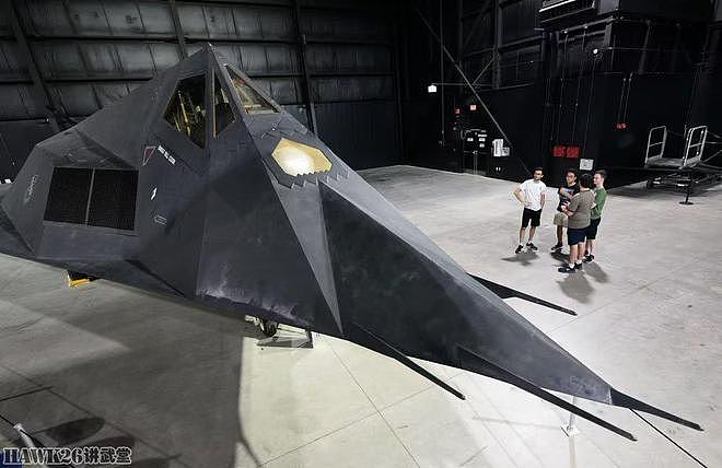 F-117A隐形战机退而不休 特殊性能让美军难以割舍 将飞行到2034年 - 8