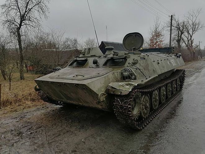 俄军高价值雷达车被乌军缴获 可以发现地面部队 引导炮火攻击 - 4