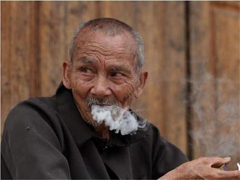 吸烟不会影响寿命？为何有人烟不离手很长寿，有人从不吸烟却短命 - 6