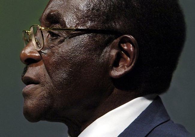 非洲长寿总统：90岁连任6届，搞出面值100万亿钞票，93岁被拉下台 - 10