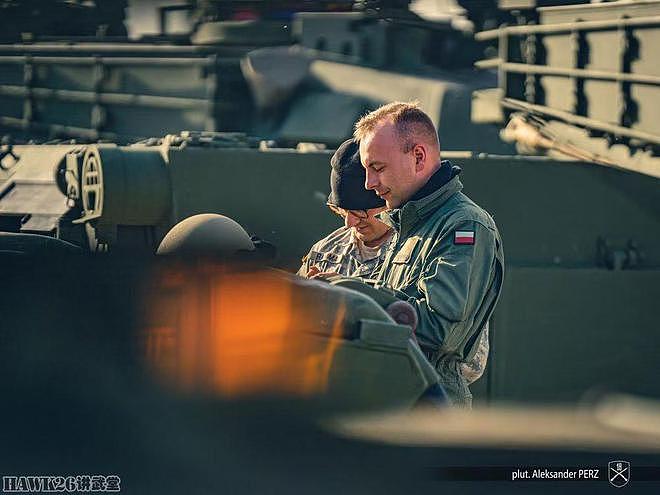 波兰陆军M1A2主战坦克训练课 面对诸多难题 美国工程师保驾护航 - 11