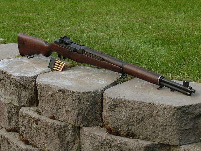 世上第一种大量服役的半自动步枪：M1加兰德步枪 - 1