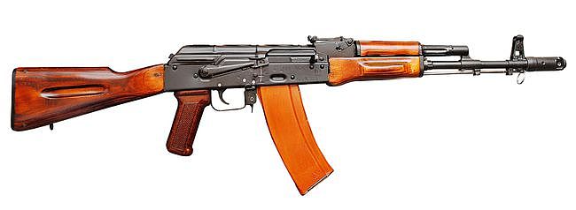 AK74和AK47最大的区别：采用结构复杂的圆柱形枪口制退器 - 1