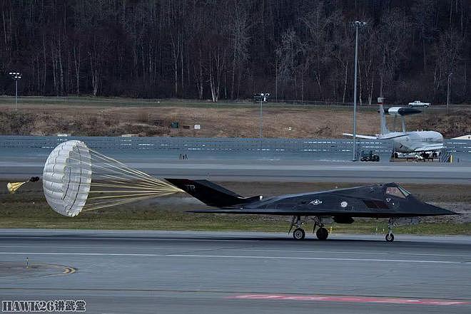 F-117隐形战斗机现身阿拉斯加 退役15年之后 作为假想敌参与演习 - 3