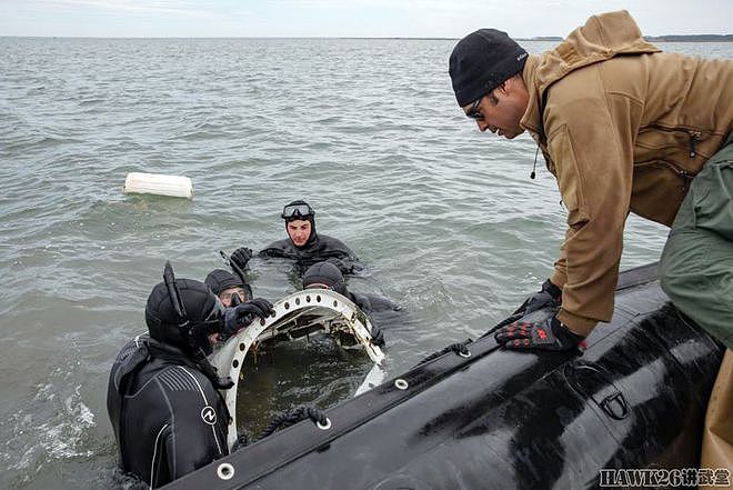 美国坠海E-2D预警机打捞出水 专业团队展现实力 能否修复还存疑 - 12