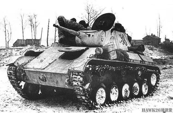 图说：苏联T-70轻型坦克 配备两台汽车发动机 意外成为制胜法宝 - 10