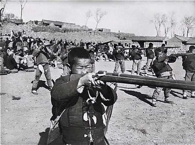 李安甫：1米2的“大个英雄”，近处击毙多名日本军官，至今仍健在 - 3