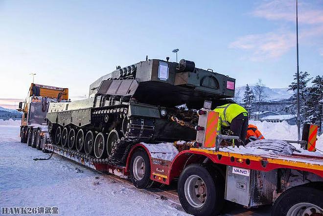 挪威援助乌克兰的8辆豹2A4坦克已经运抵波兰 另有大批弹药装备 - 5