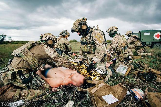 匈牙利“豺狼洞穴”联合演习 特种部队救援迫降机组 拯救战友生命 - 16