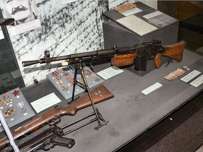 勃朗宁一生中设计过的38种枪械 - 36