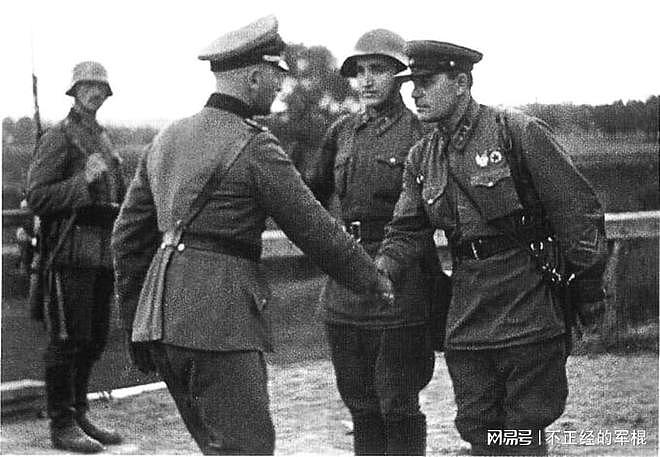 1939年苏德瓜分波兰，能够说明是苏联和德国共同发动的二战么？ - 1