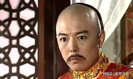 清朝皇帝怎么剃发，他不怕理发师背后捅刀吗？你看他们都是啥身份 - 6