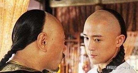 清朝皇帝怎么剃发，他不怕理发师背后捅刀吗？你看他们都是啥身份 - 2