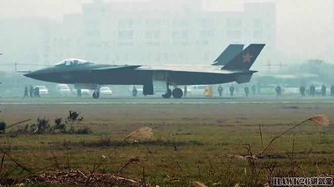 海外谈中国：歼-20新型号曝光 外形发生改变 还没有配备涡扇-15？ - 9