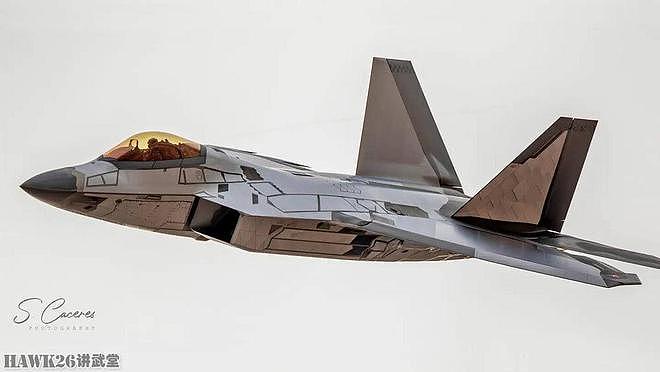 F-22“猛禽”挂载隐形副油箱和IRST吊舱 保持“空战之王”的地位 - 6