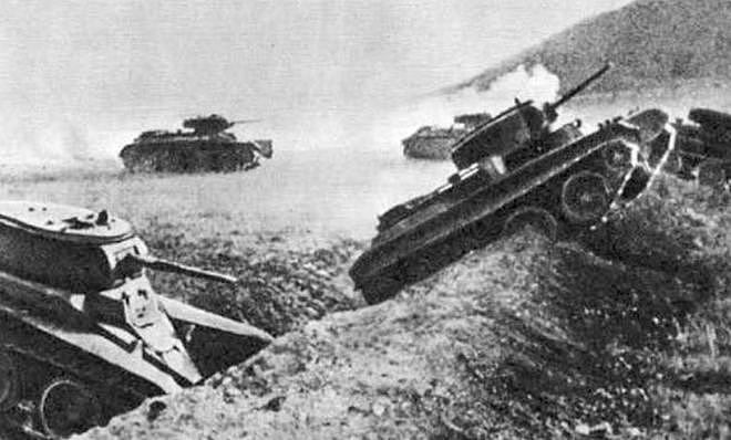 战争初期苏军前线战事吃紧，西南方面军的各机械化军却无能为力 - 5