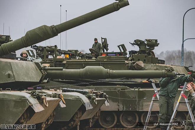 波兰M1A2主战坦克训练照 开始新阶段学习 美军人员负责保驾护航 - 17