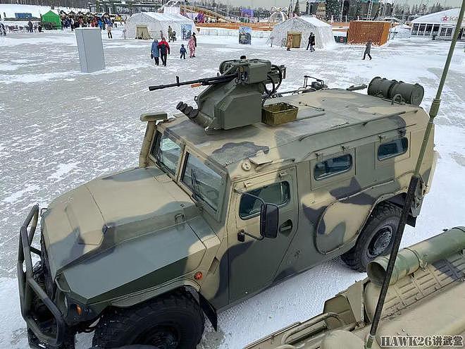 钻进俄罗斯“虎”式轻型装甲车 遥控武器站如此操作 可提升战斗力 - 1