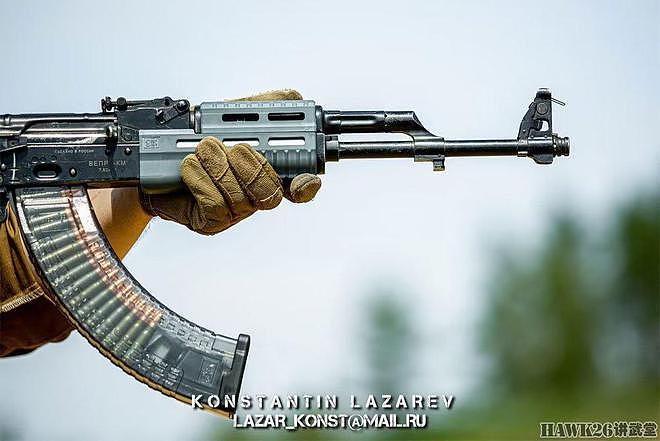 “拉扎列夫战术”展示AKM步枪改装配件 60发四排透明弹匣很抢镜 - 3