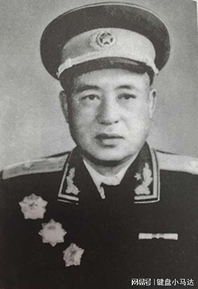 他做了二十年师长，解放后授衔时，罗荣桓出面问他想要哪个军衔 - 2