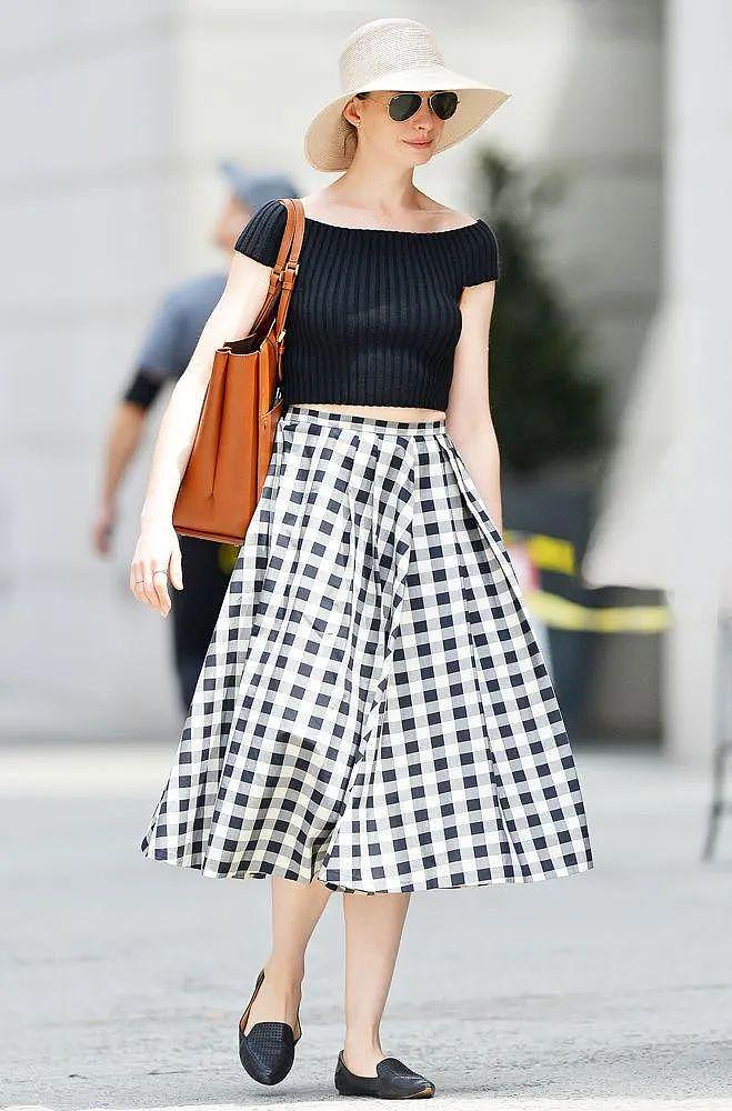 作为夏日必不可少的时髦元素，条纹和格纹才是Diane Kruger衣橱的灵魂啊！ - 24