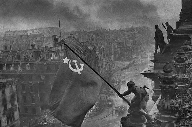二战时苏联损失惨重，为何战后能迅速崛起？成为与美国争霸的强国 - 6
