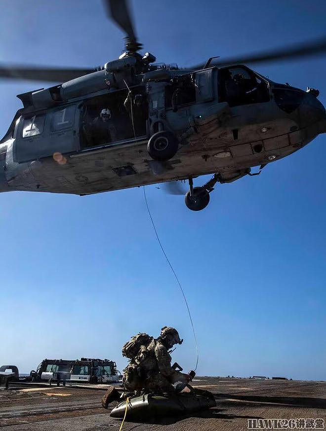 美国海军特种部队HVBSS战术训练 MH-60S“海鹰”运送人员登船 - 8