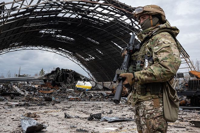 俄军撤离基辅后 安东诺夫机场成废墟 梦想号已成残骸 - 6