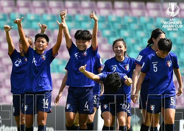 2-1！女足世界杯诞生第7队：亚洲鱼腩爆冷晋级，为这一刻苦等31年 - 2