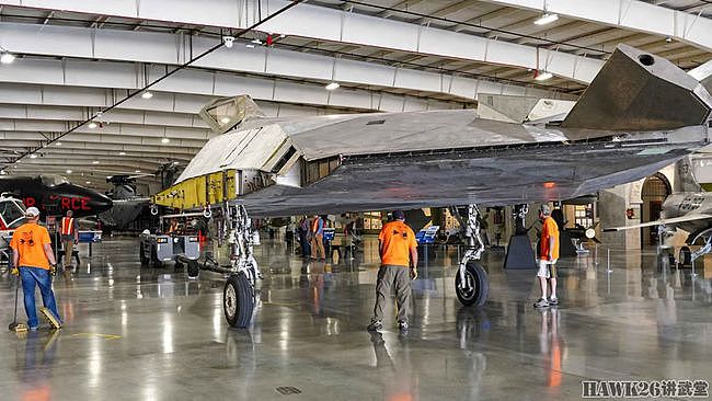 F-117“夜鹰”进入希尔博物馆 拆除机翼剥离隐形涂层 外形更古怪 - 15