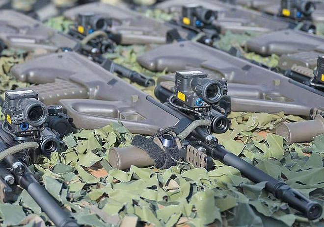 奥地利开始列装新型AUG步枪 采用模块化设计 提升士兵作战效率 - 7