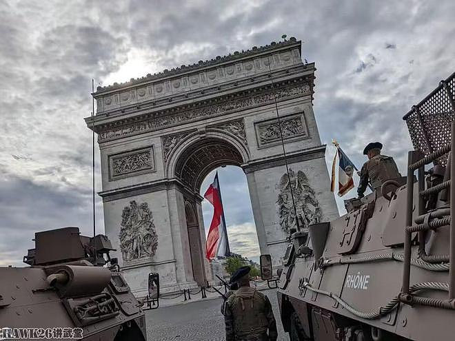 法国举行国庆日阅兵式 新型装甲侦察车亮相 印度三个方阵另有玄机 - 3
