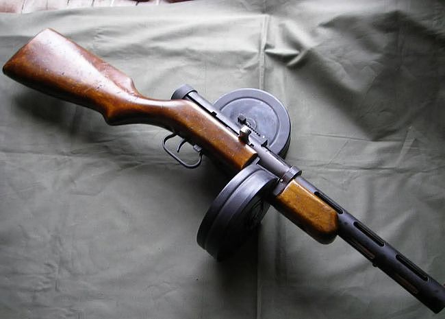 二战苏联红军曾用过的21种轻武器，冲锋枪可不只有波波沙一种 - 9