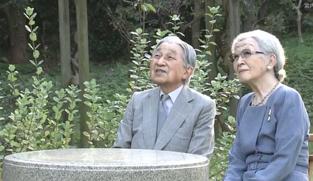 日本美智子上皇后87岁生日！和明仁上皇恩爱亮相，一身蓝色真优雅 - 6