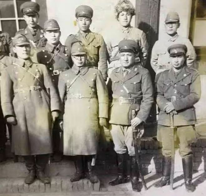 全面抗战时期，日伪军的各式军帽、军服大盘点 - 24