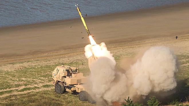 美国新军援，“海马斯”火箭炮系统，会成为乌克兰的救命稻草吗？ - 1