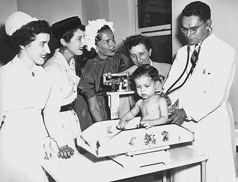 “乙肝疫苗之父”？为了研制疫苗，这位医生竟用孩子来做活体实验 - 5