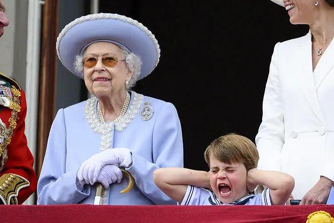 在70年未出错的英女王面前，王室时尚大聚会都是小儿科 - 14
