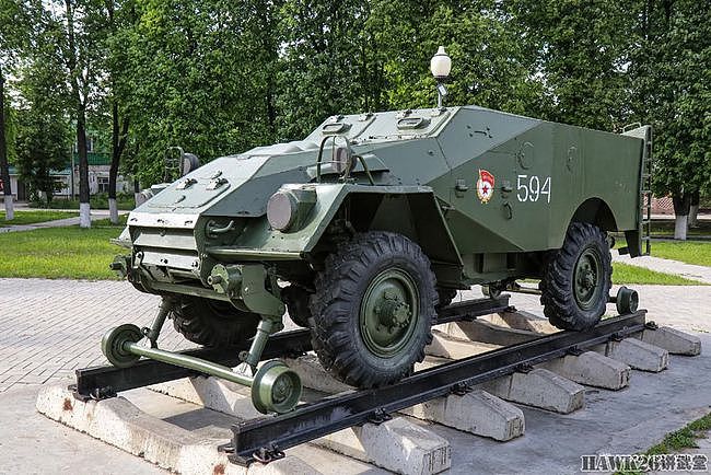 罕见的BTR-40zh.d.铁道公路两用装甲车 苏联用它对付铁道游击队 - 7