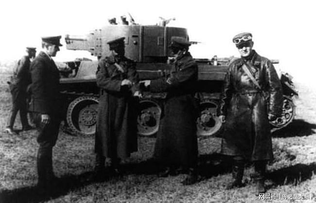 苏联的装甲轻骑兵，轮履两用的BT快速坦克，却在战争里损失惨重 - 9
