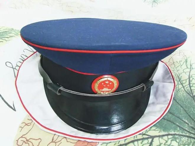 中国公安74年的警帽变迁史 - 8