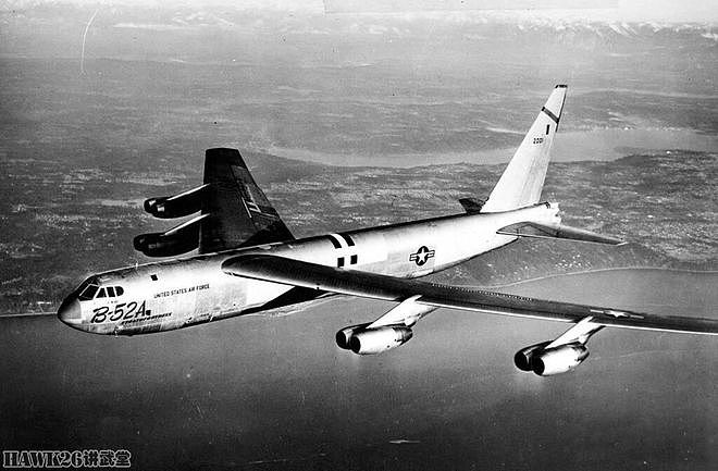 70年前 B-52原型机首飞“同温层堡垒”演变历程 将服役到2050年 - 6