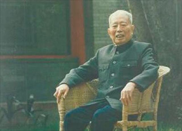 1989年邓小平退休，秦基伟邀请他与二野老将见面，邓小平欣然应约 - 5