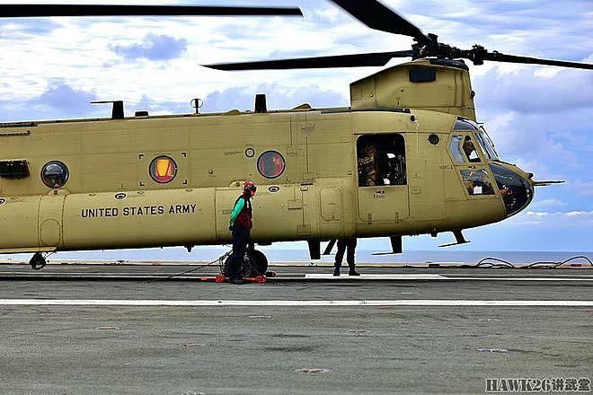 “支奴干”直升机降落在航母上 驻韩美军演练紧急情况的着舰作业 - 12