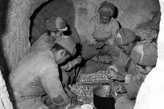 1951年，洪学智汇报：朝鲜战争要打赢，必须要有志愿军后勤司令部 - 8